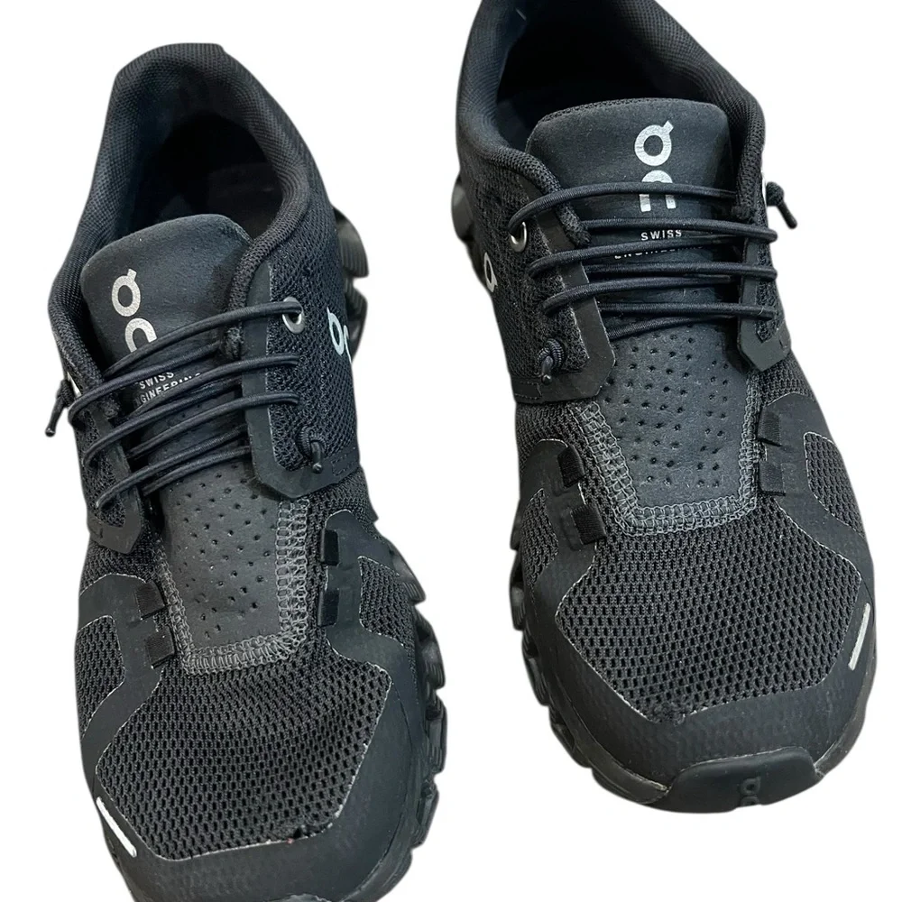 On Running Women's Black Trail Sneakers - Picture 5 of 7